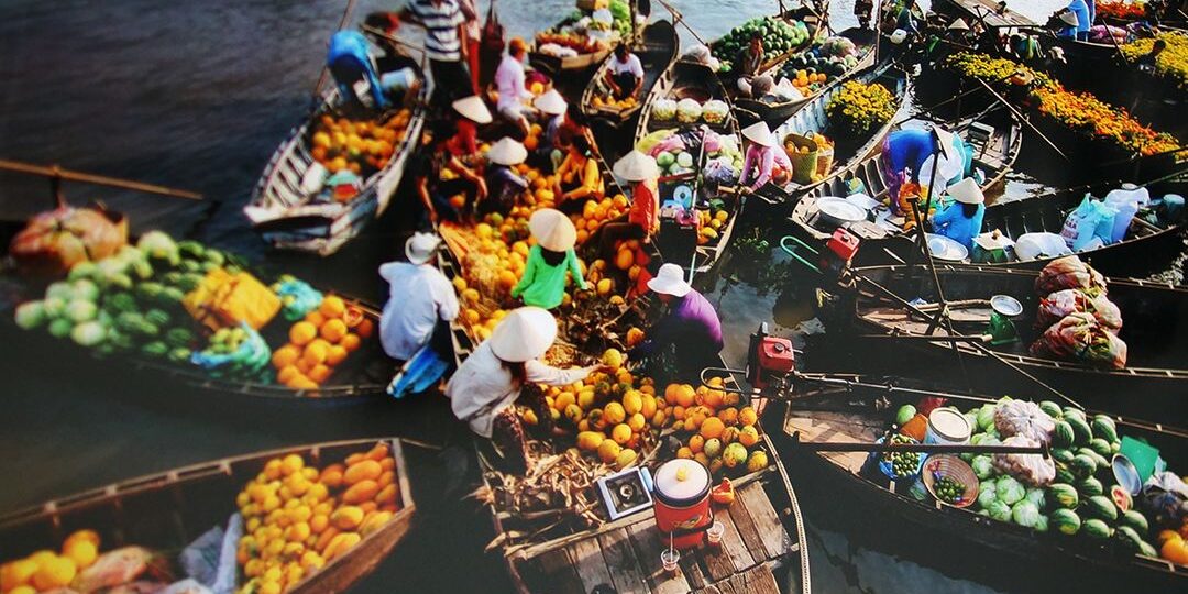 Cai rang Floating market EMOI VIETNAM TRAVEL