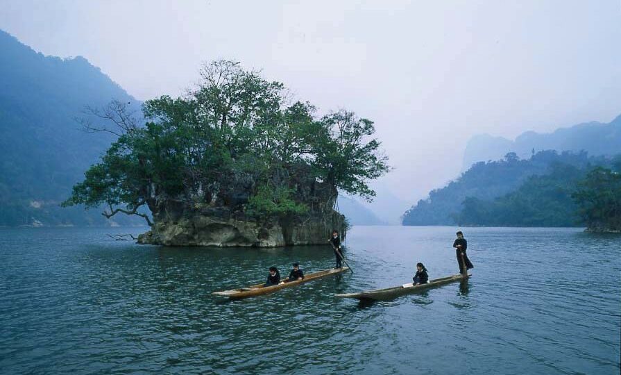 Babe Lake - Ban Gioc Waterfall EMOI Vietnam Travel (16)