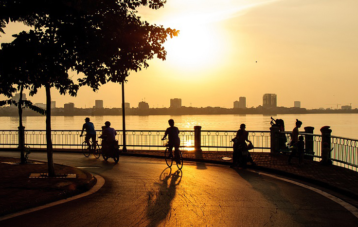 West-Lake-EMOI Vietnam Travel