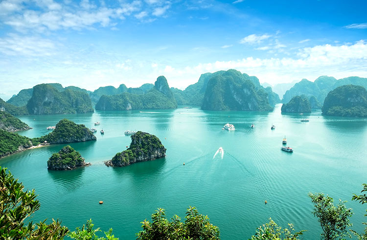 halong-bay-vietnam- EMOI VIETNAM TRAVEL