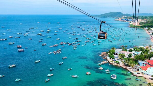 PHU QUOC 4 ISLANDS TRIP WITH CABLE CAR BY SPEED BOAT